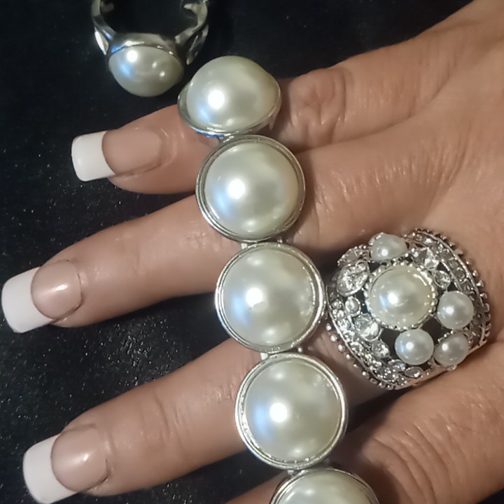 Faux Pearl Beaded Bracelet & 2 Expandable Rings .